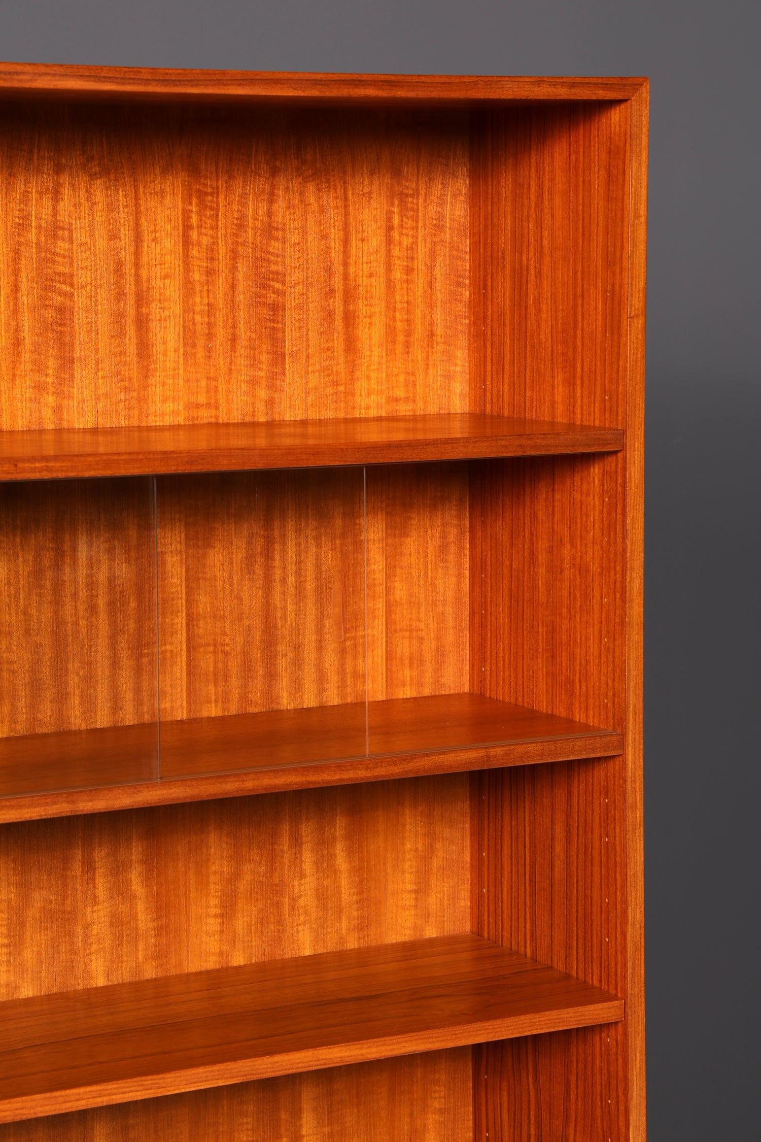 G436 Finish Wunderschöne Mid Century Vitrine Vintage Schrank Regal Retro Bücherregal Buchablage 60s (Kopie)