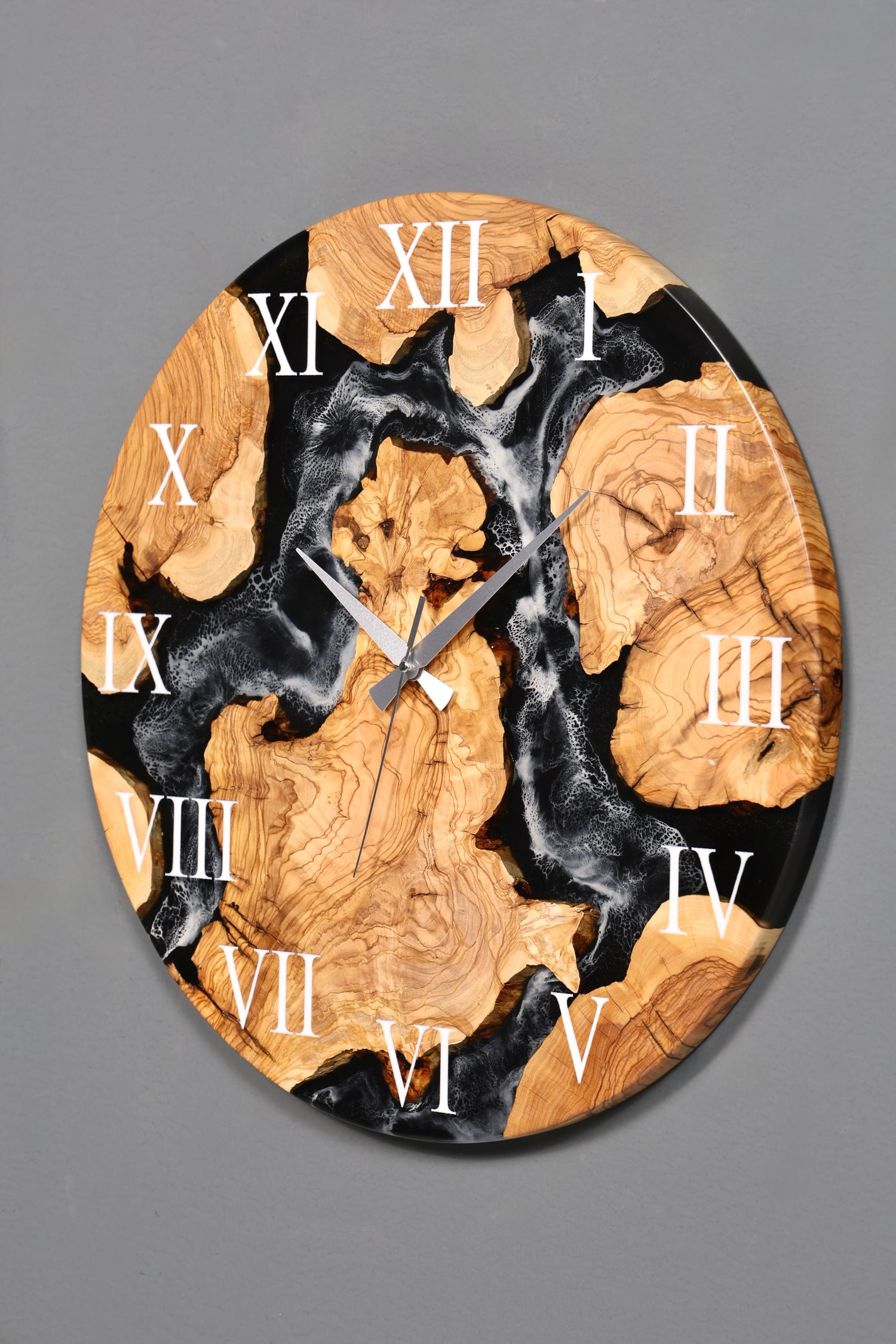 Wunderschöne Handgefertigte Epoxidharz Wanduhr Olivenbaum Uhr Black Epoxy Analog Uhr