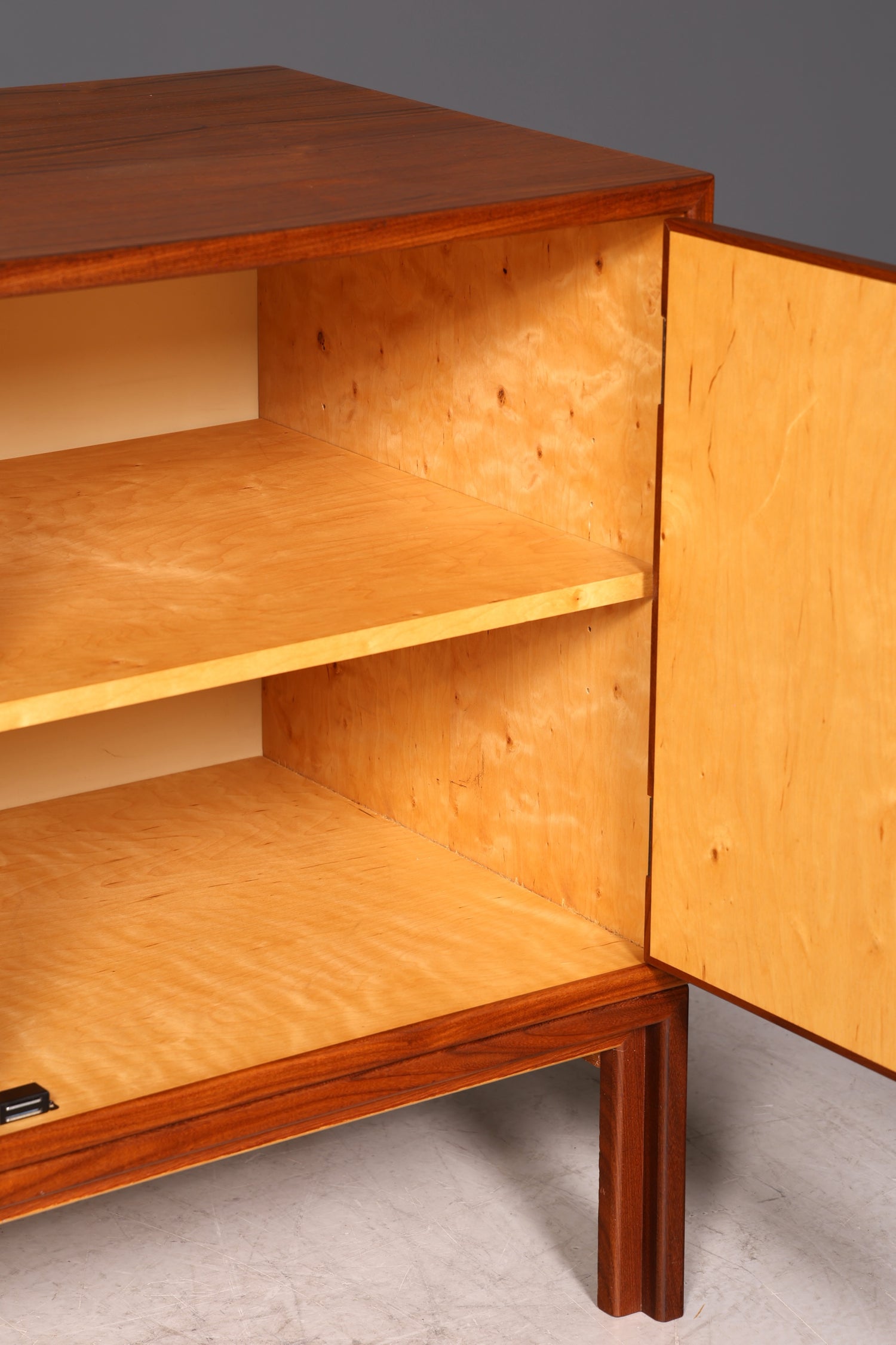 G446 Finish Wunderschöne Mid Century Kommode Vintage Schrank Retro Flur Kommode 60s Regal Sideboard (Kopie 3)