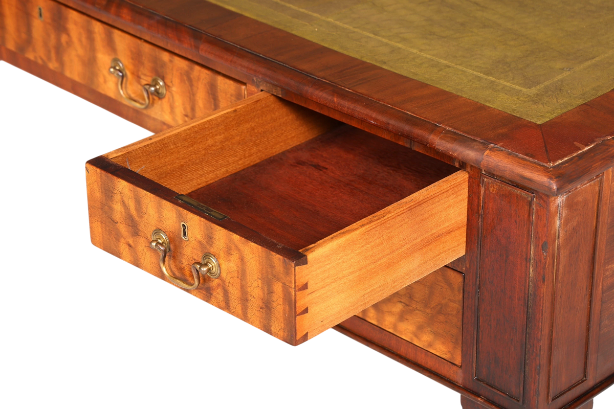 Wunderschöner Englischer XXL Schreibtisch Englisch Partner Desk Leder Auflage Antik Stil Bürotisch Office Desk