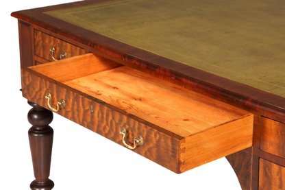Wunderschöner Englischer XXL Schreibtisch Englisch Partner Desk Leder Auflage Antik Stil Bürotisch Office Desk