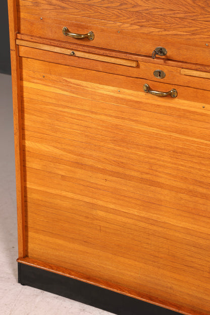 Schlichter Mid Century Rollladenschrank Bauhaus Apothekerschrank Art Deco Büro Aktenschrank
