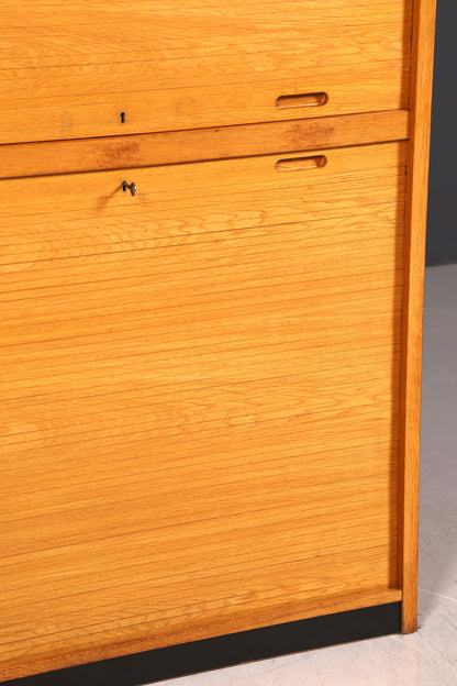 Schlichter Mid Century Rollladenschrank Bauhaus Vintage Apothekerschrank Art Deco Büro Aktenschrank
