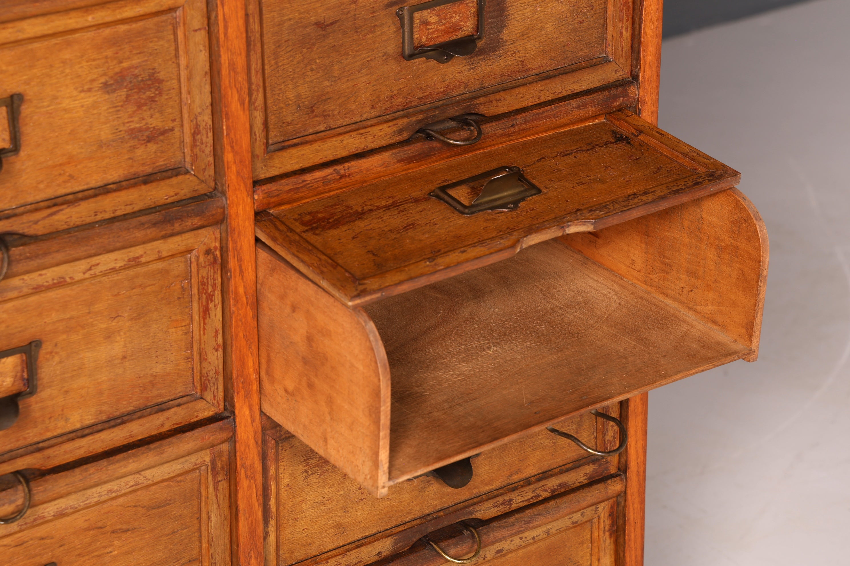 G464 Finish cm Wunderschöne Mid Century Kommode Vintage Bauhaus Apotheker Schrank Retro Schubladenkommode (Kopie)
