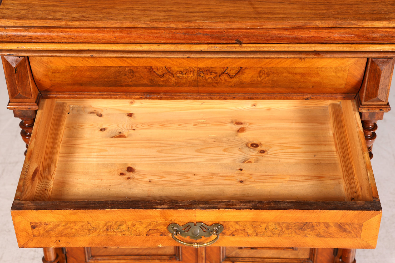 Wunderschöner Gründerzeit Schrank Louis Philippe Nussbaum Kommode um 1880 Vertiko Highboard Antik
