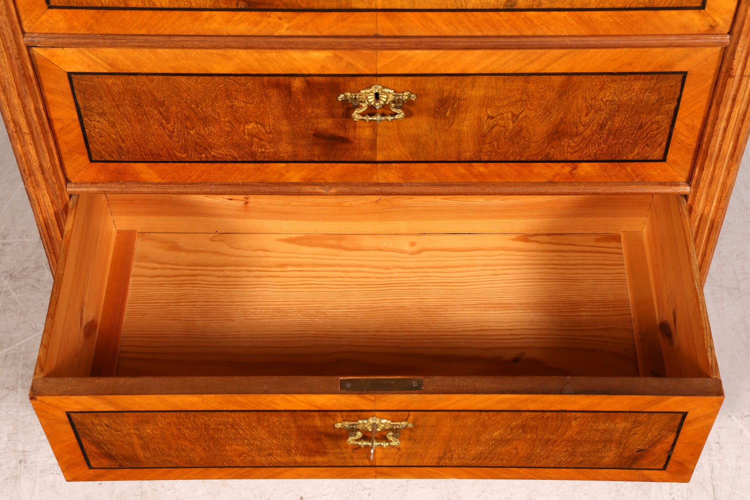 G468 Finish cm Wunderschöne Gründerzeit Kommode Jugendstil Vertiko Schubladenkommode Antik Wäschekommode (Kopie) (Kopie) (Kopie)