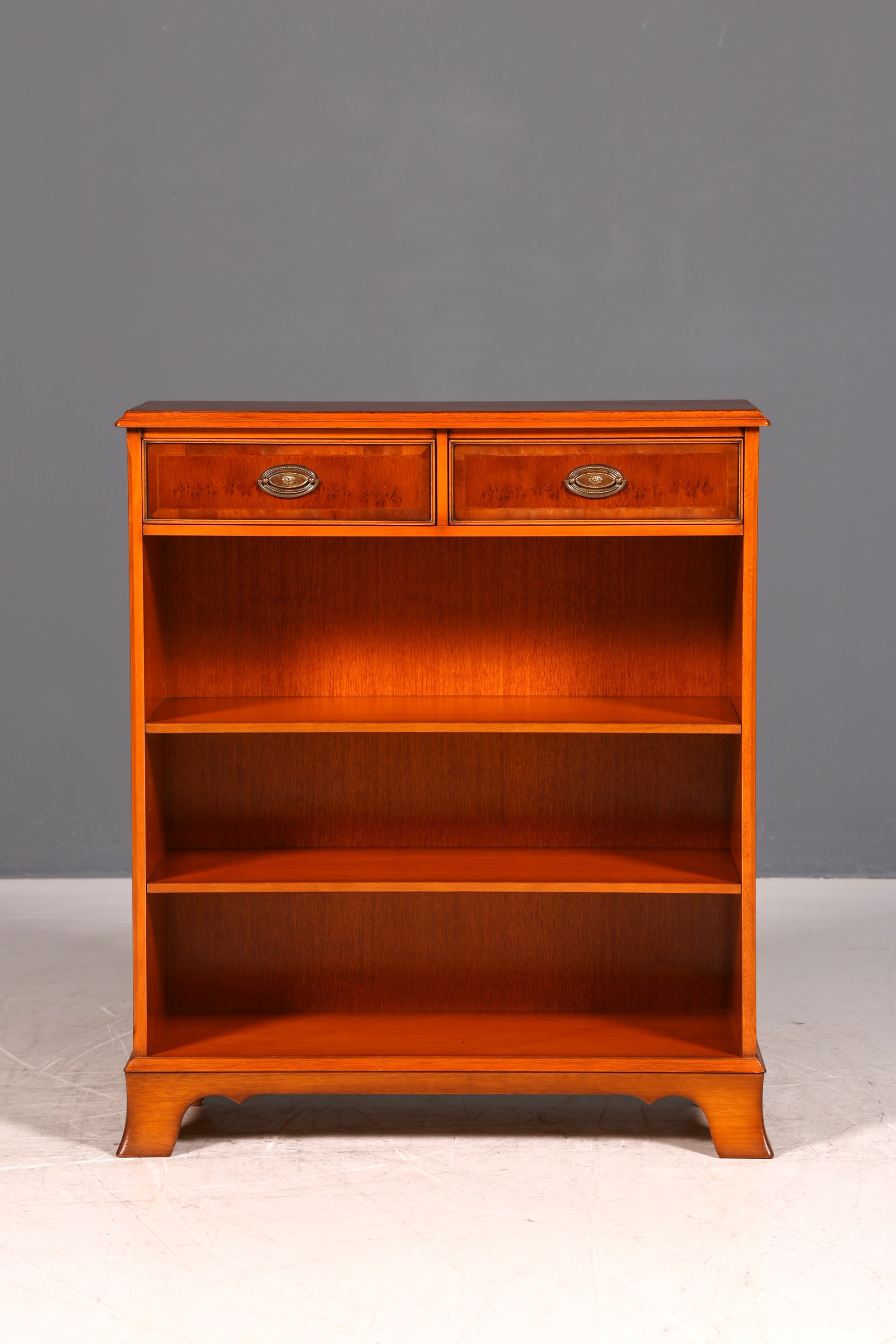 G470 Finish cm HELDENSE Wunderschönes Englisches Bücherregal Eibe Antik Regal Bookshelf Buchablage 60s (Kopie)