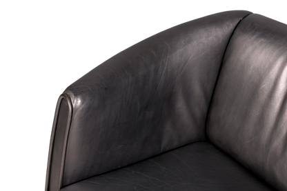 Hauptstadt Möblerei De Sede DS-32 c vintage 2-li siyah deri koltuk, kavisli kolçaklı tasarım