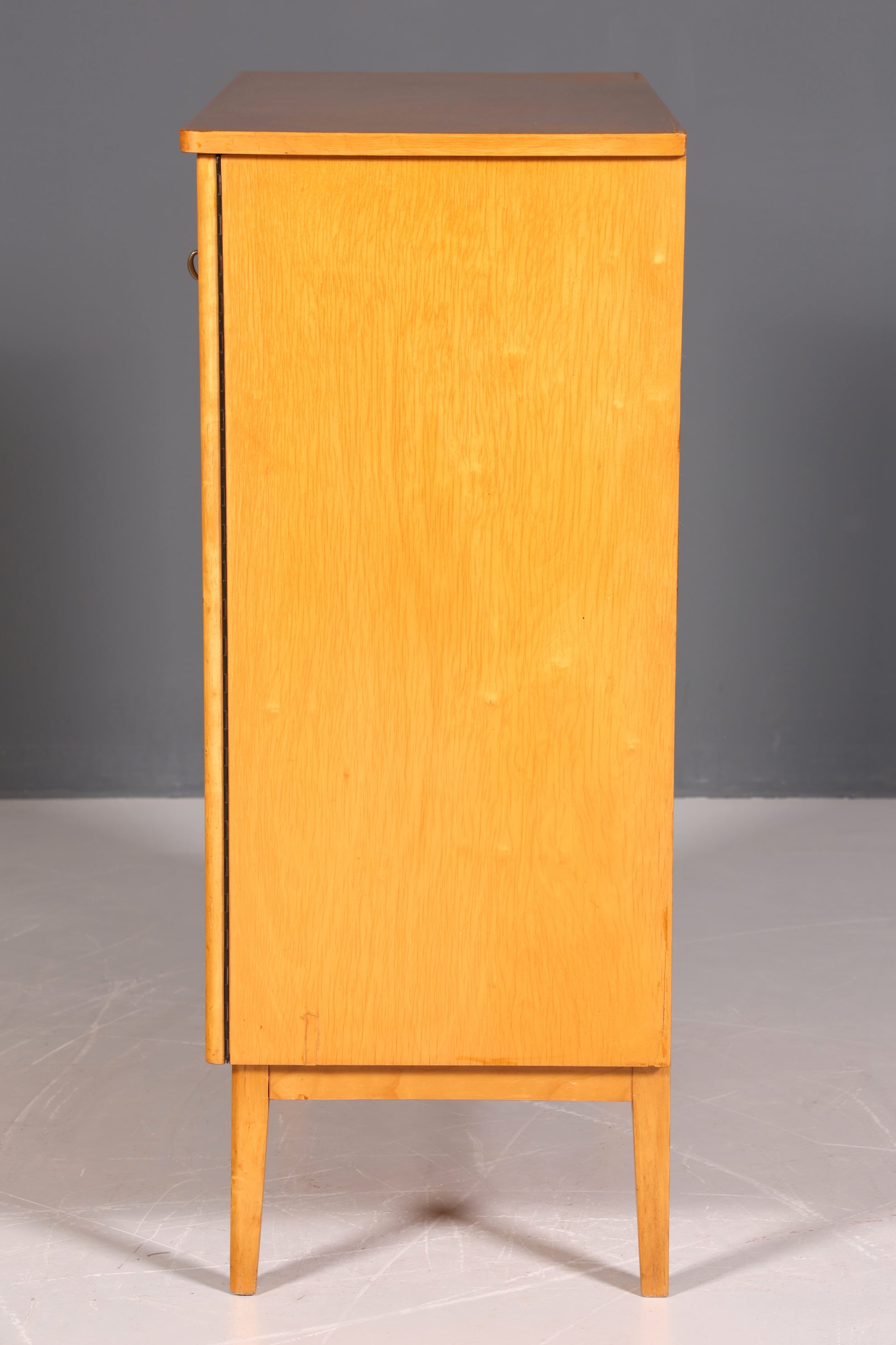 Stilvoller Mid Century Schrank 60er Jahre Wäscheschrank Aktenschrank Kommode