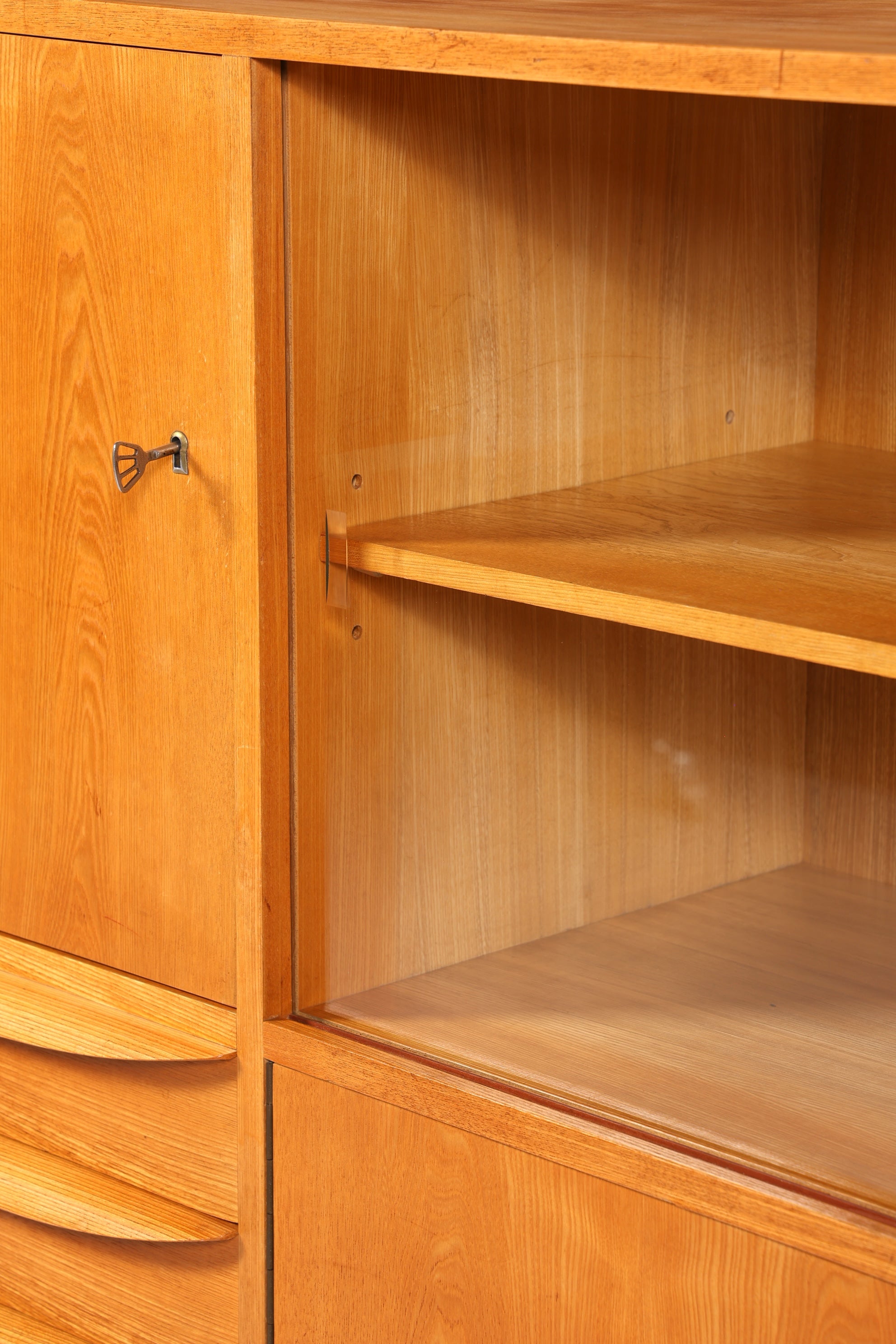 Original Hellerau Mid Century Vitrine Schrank Franz Ehrlich 602 Kommode Bücherregal Highboard