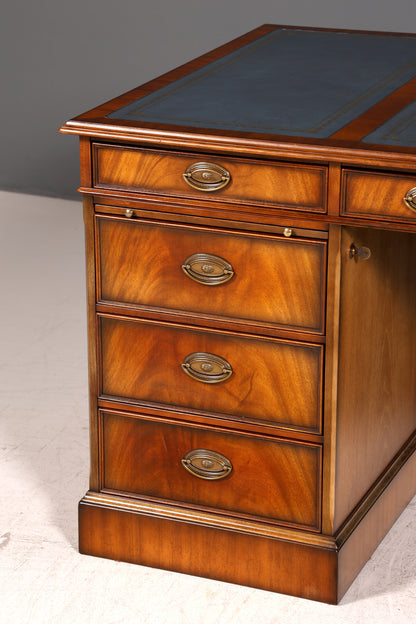 Wunderschöner Original Heldense Schreibtisch Mahagoni Echt Lederauflage Englisch Antik Stil Chefschreibtisch Partner Desk Bürotisch mit Besprechungsansatz