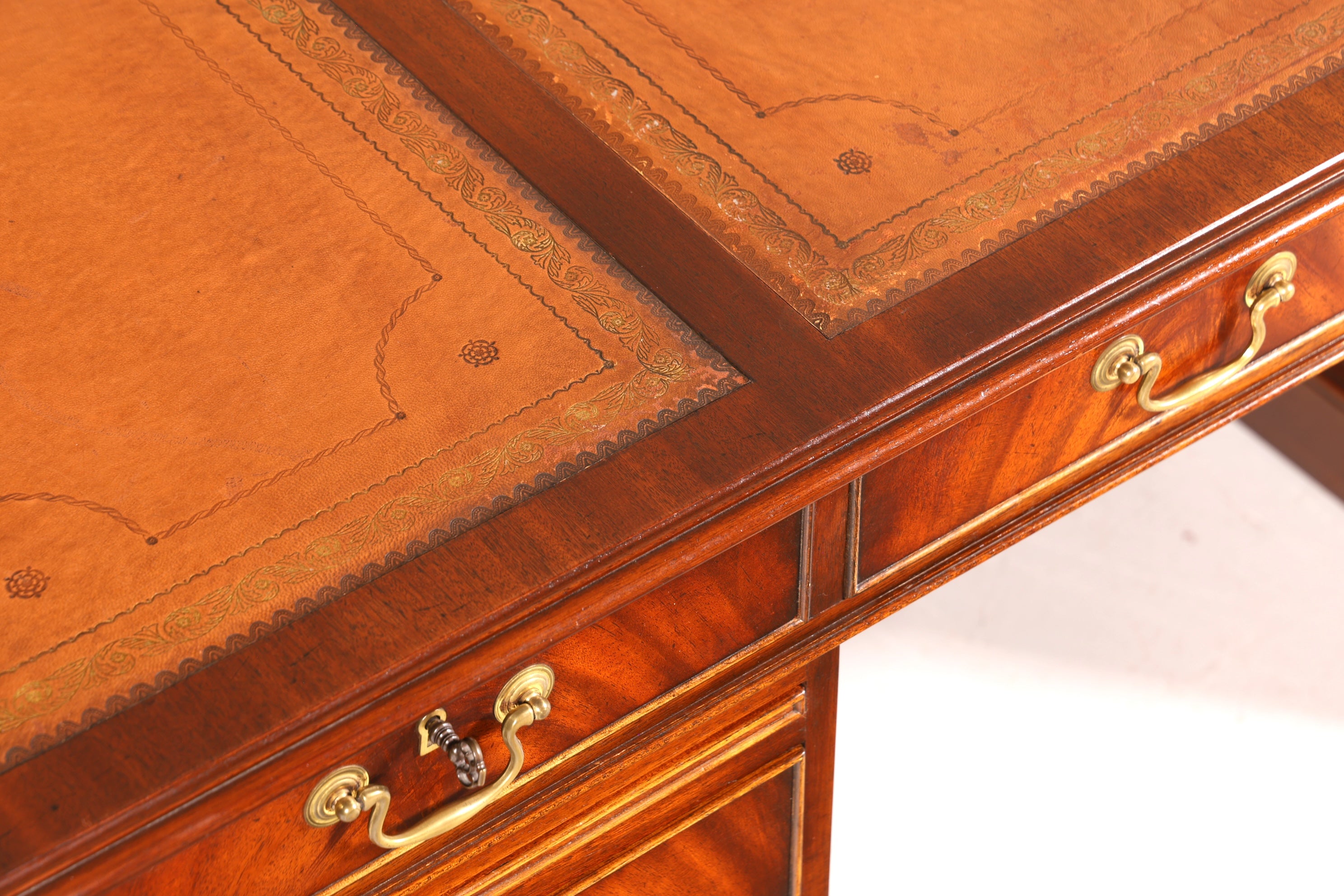 Wunderschöner Englischer Schreibtisch echt Lederauflage Bürotisch Mahagoni Antik Stil Office Desk