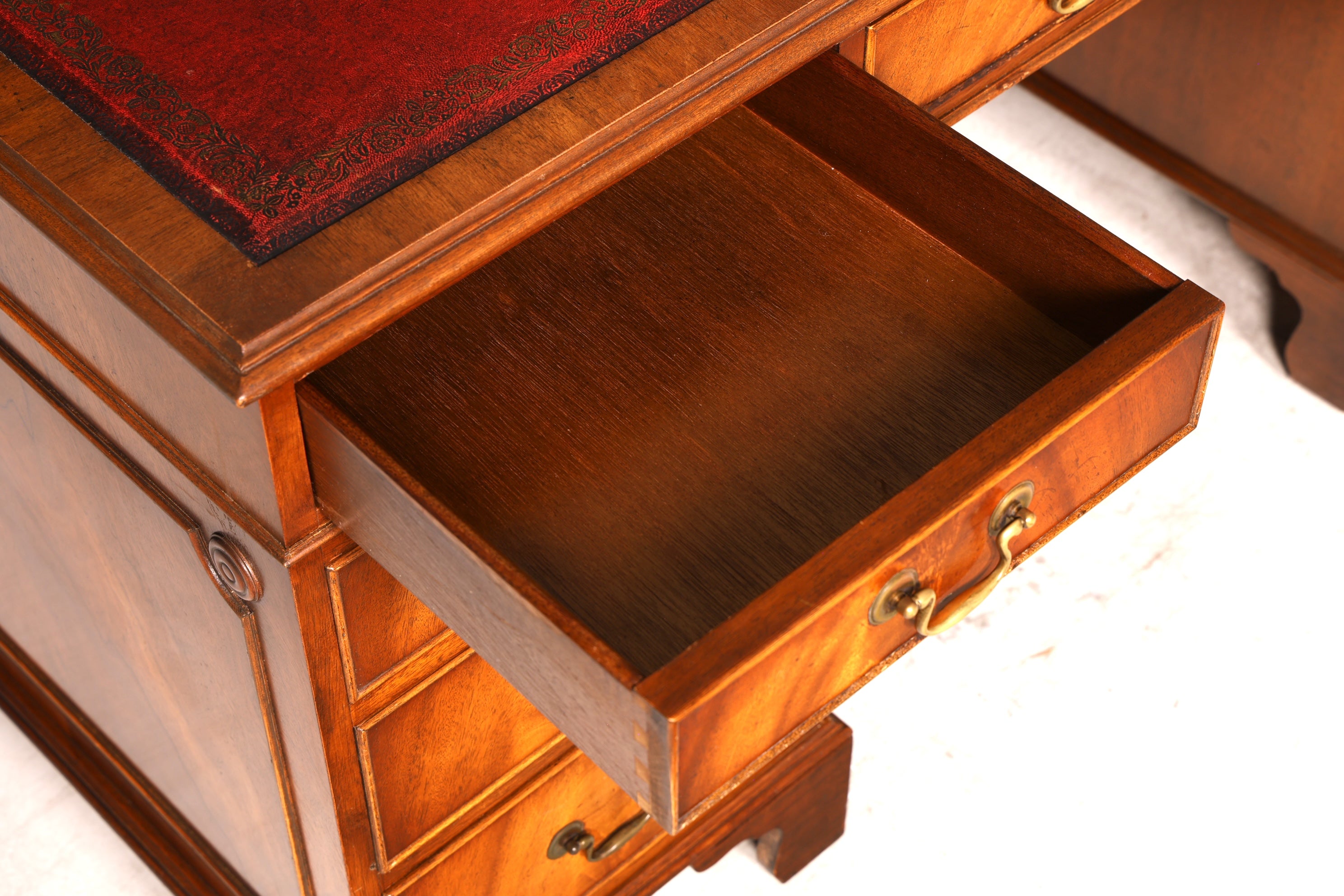 Wunderschöner Englischer Schreibtisch echt Lederauflage Bürotisch Antik 60s Office Desk