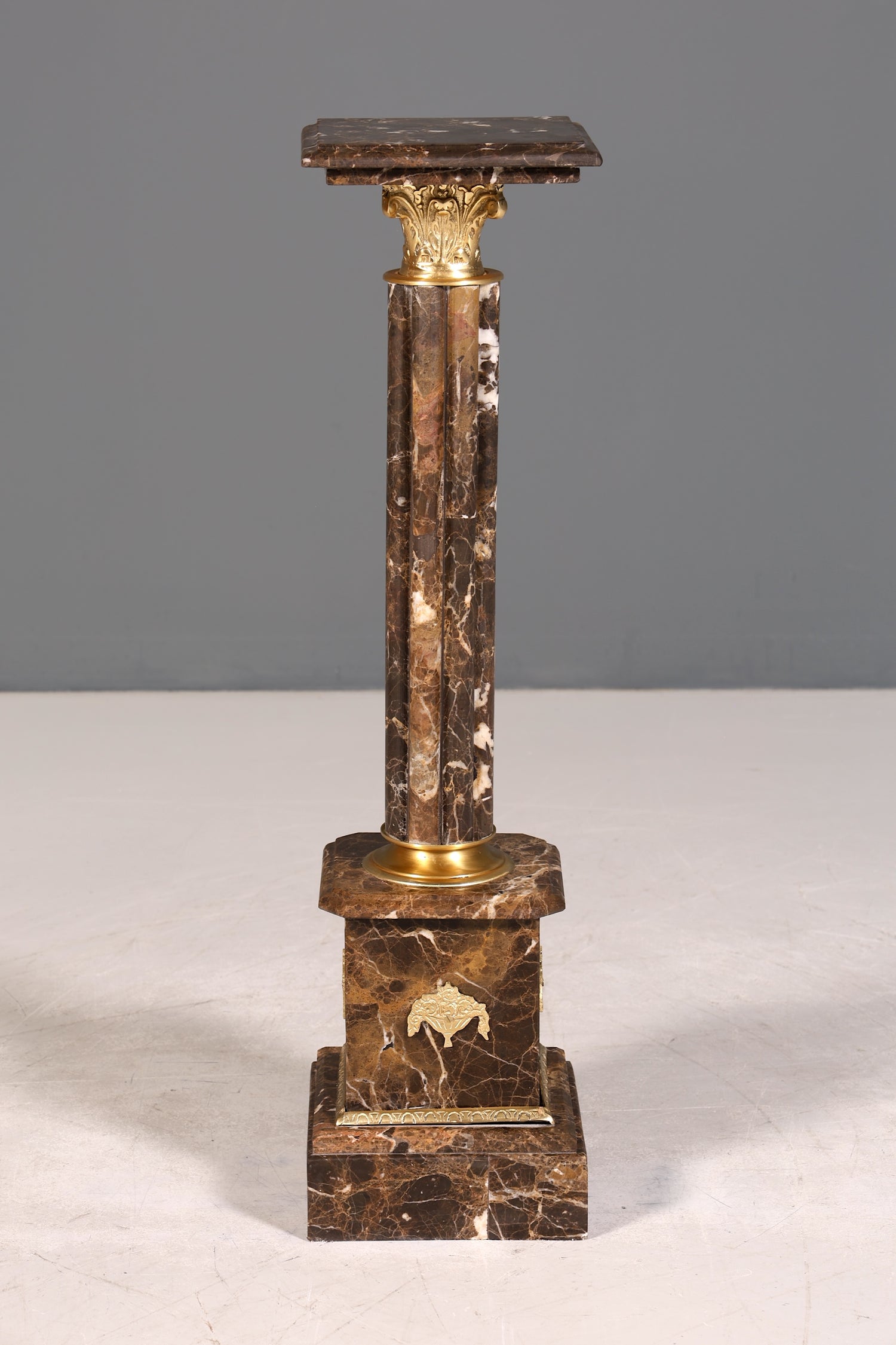 Edle Barock Stil Säule Louis XV Marmor Blumensäule Naturstein Sockel Ablage