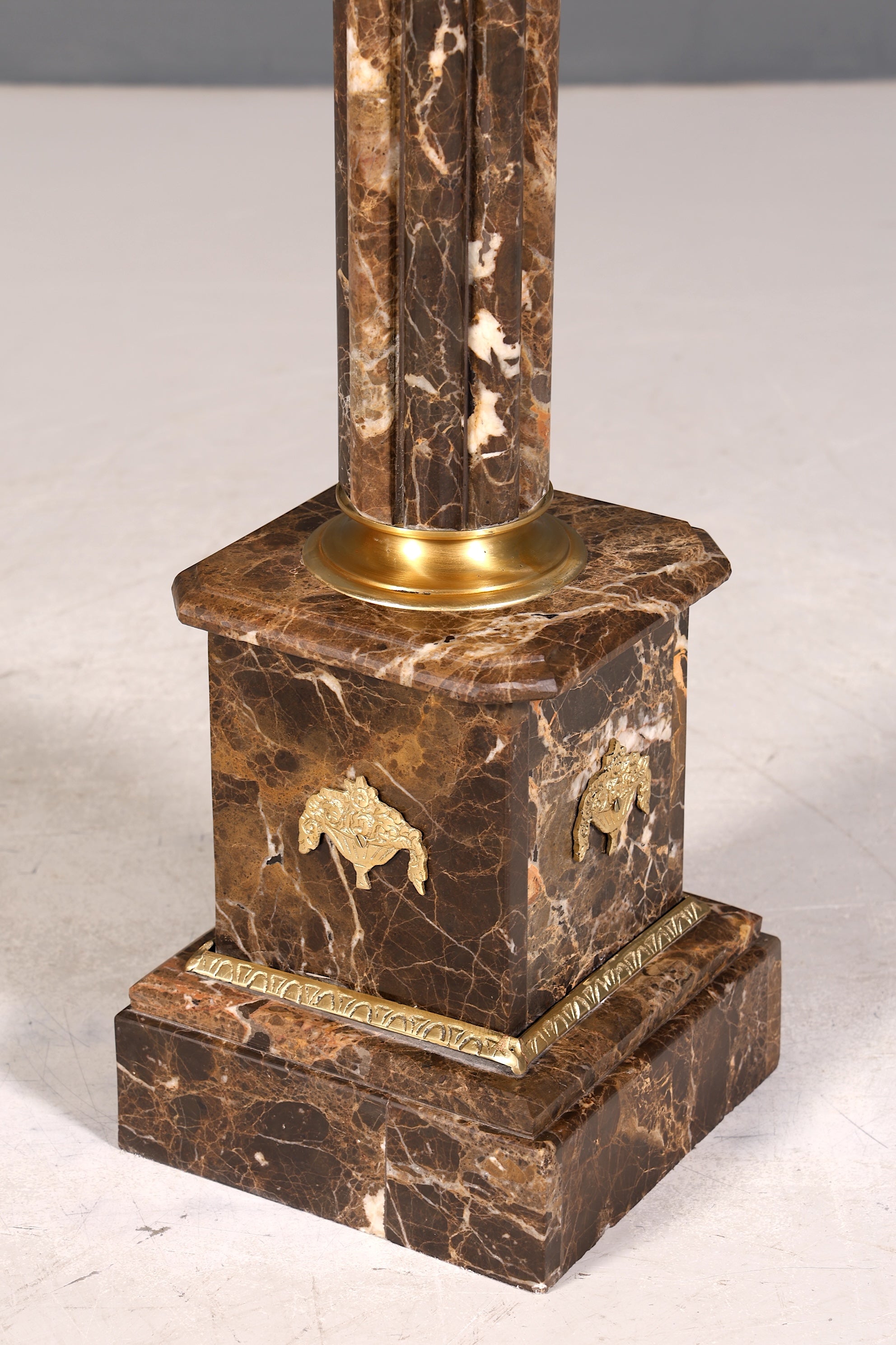 Edle Barock Stil Säule Louis XV Marmor Blumensäule Naturstein Sockel Ablage