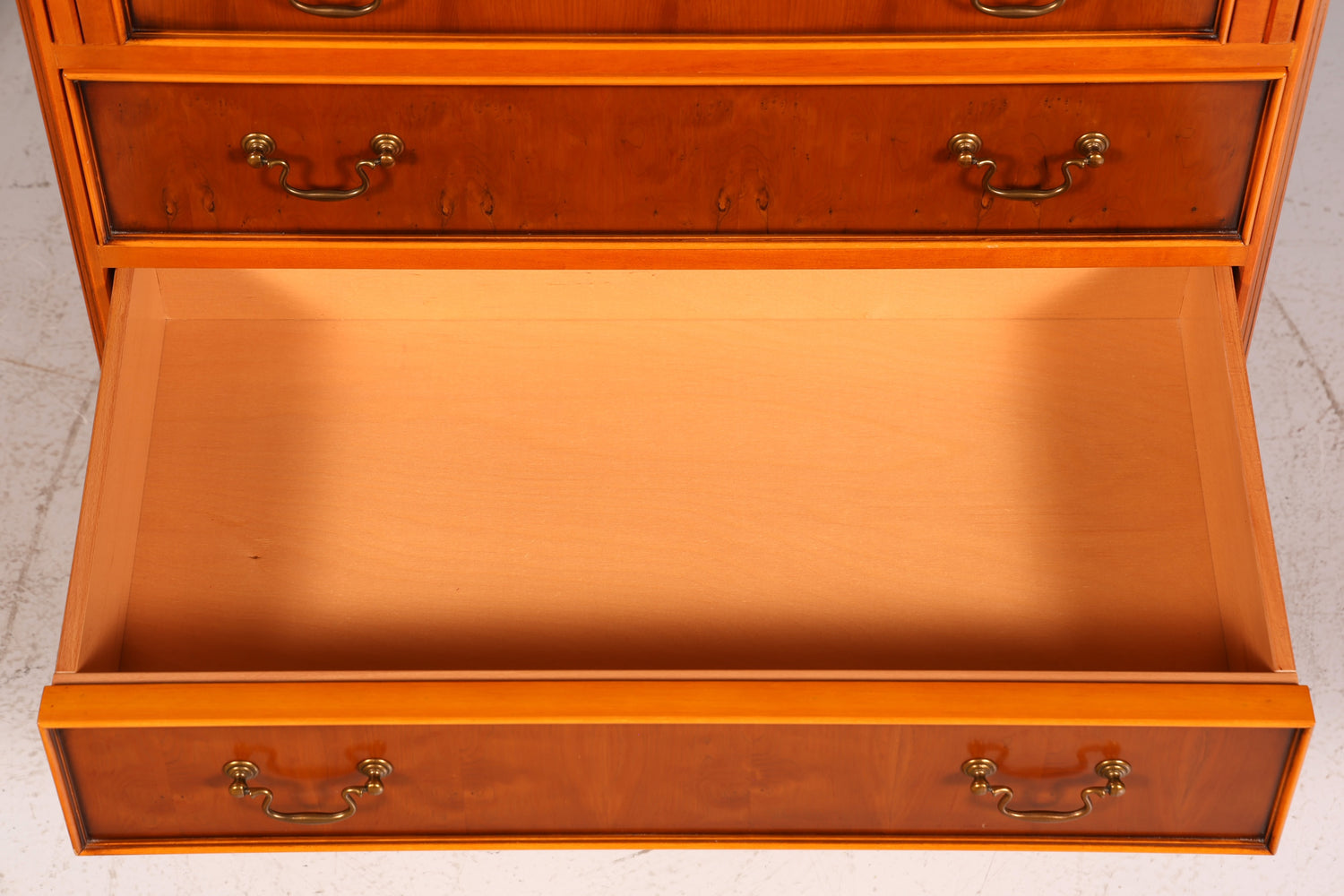 Wunderschöner Englischer Sekretär Büro Aufsatzsekretär Eibe Antik Stil Vitrinen Schrank UK