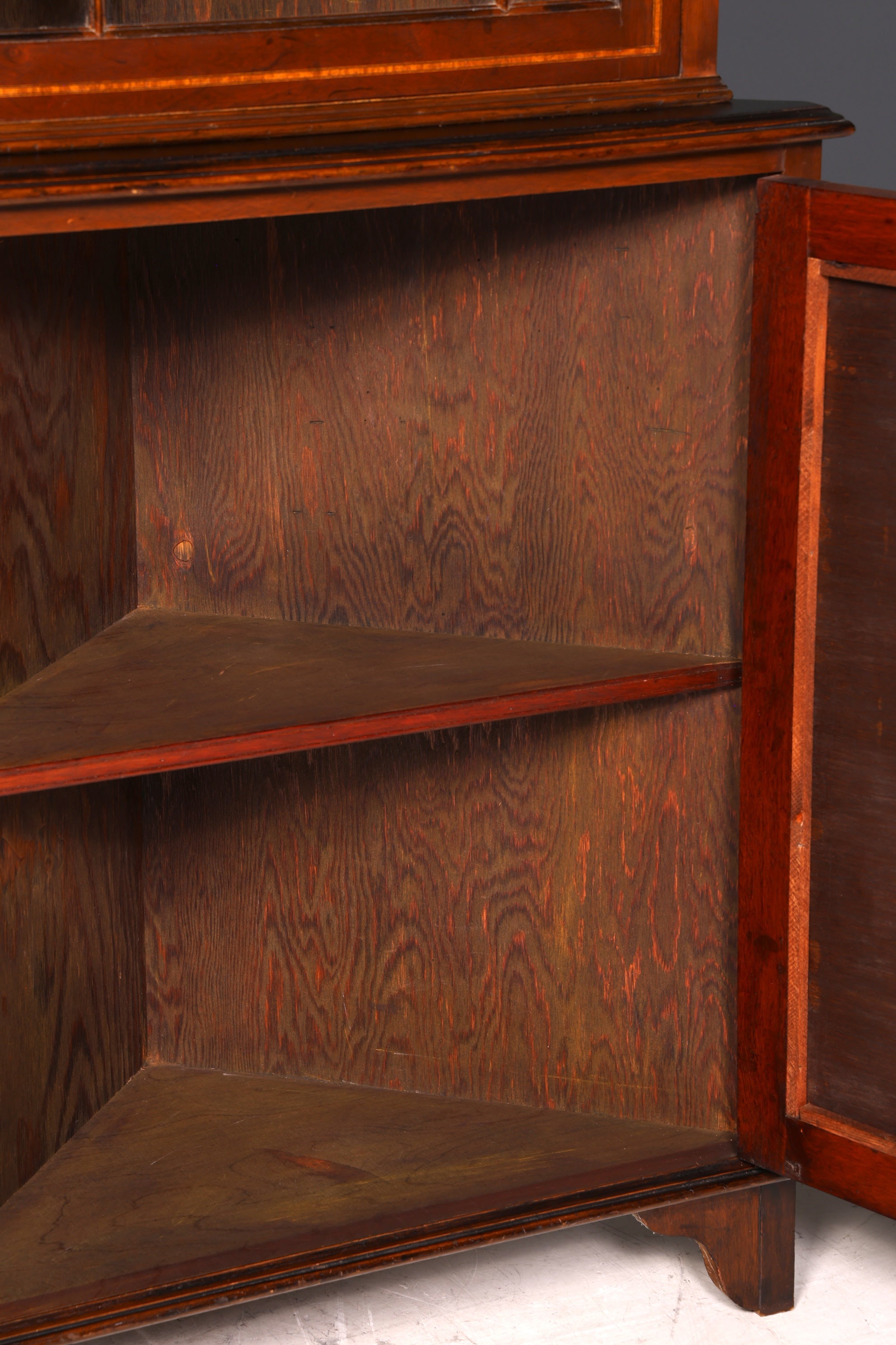 G577 Finish cm Wunderschöne Englische Eckvitrine Mahagoni Antik 60s echt Holz Schrank Eckschrank Glasvitrine (Kopie)