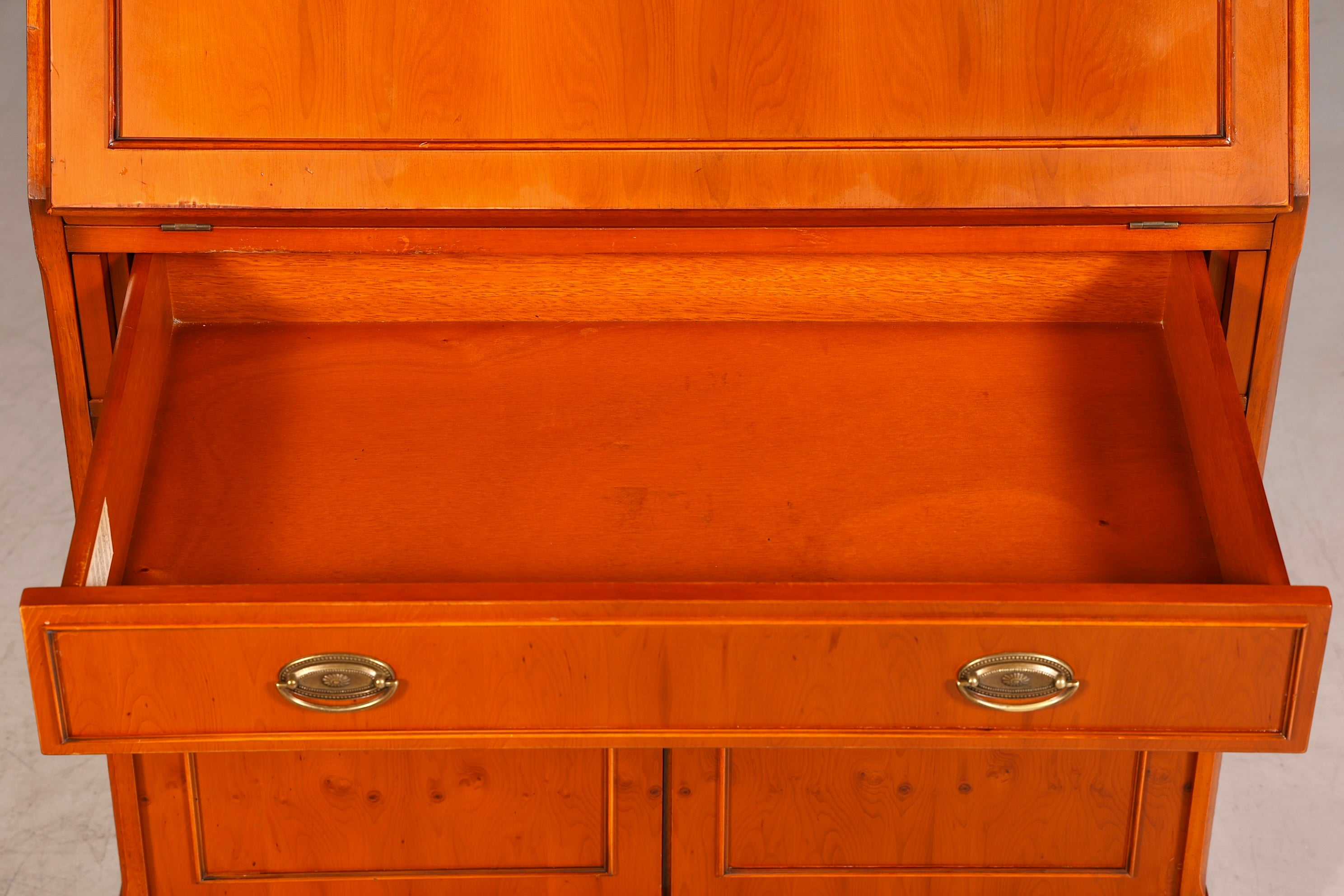 G581 Finish Stilvoller Englischer Sekretär Original Heldense Büro Aufsatzsekretär Eibe Antik 60S Vitrinen Schrank UK (Kopie)