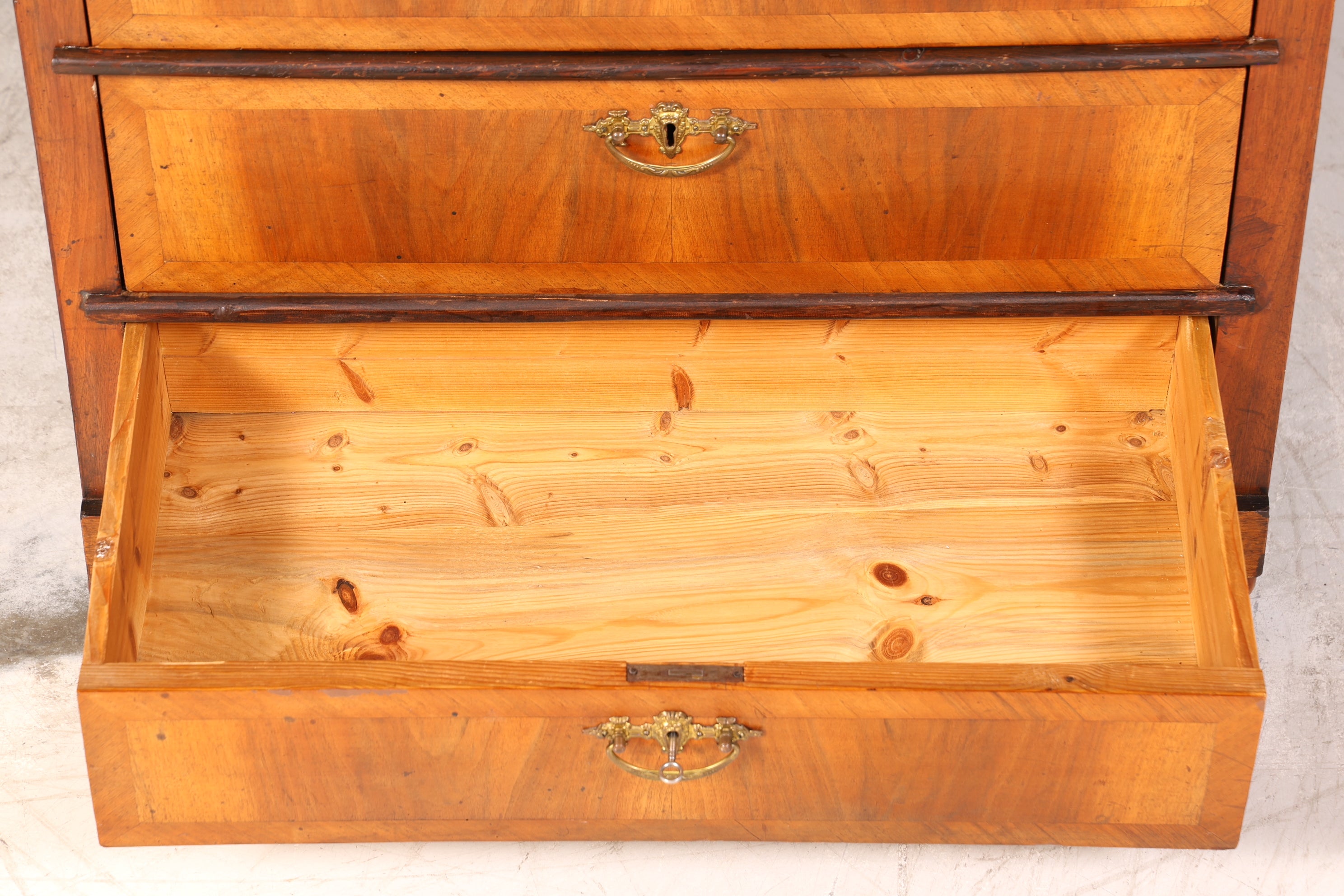 Stilvolle Gründerzeit Kommode Jugendstil Vertiko Schubladenkommode Antik Wäschekommode Chiffoniere