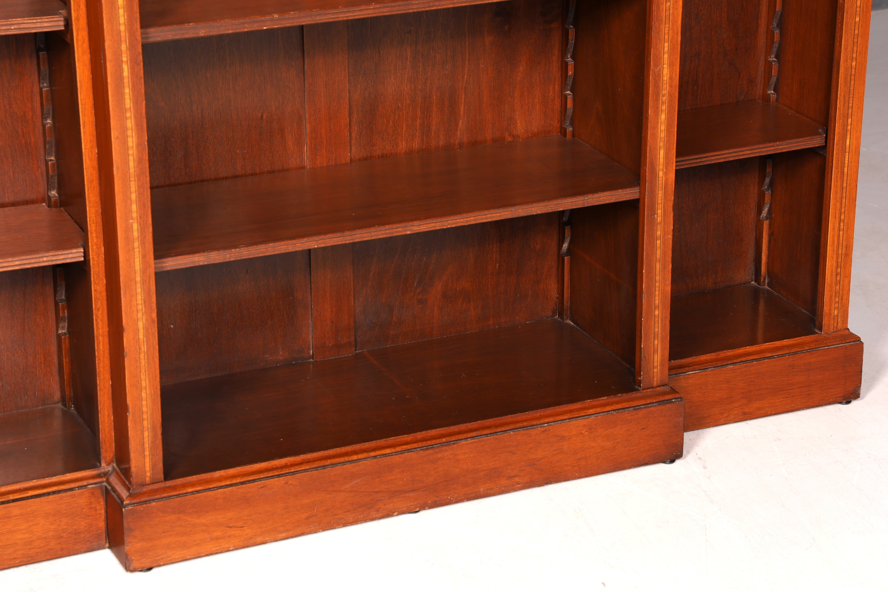 Traumhaftes Englisches XXL Bücherregal Antik Regal Bookshelf Buchablage 60s