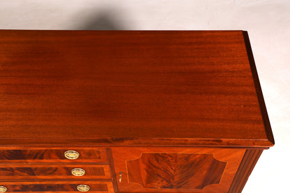 Wunderschönes Sideboard im Gustavianischen Stil 60er Jahre TV Schrank Kommode