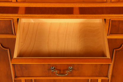 F946 Finish Wunderschöne Englische Vitrine Bücherschrank Buffet Antik Stil Englisch Eibe Glasvitrine Bibliothek