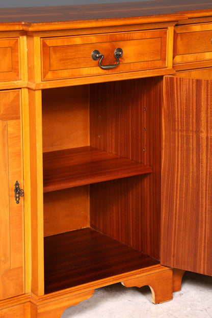 Wunderschönes Englisches Sideboard Eibe Schrank Antik Stil Buffetschrank Kommode