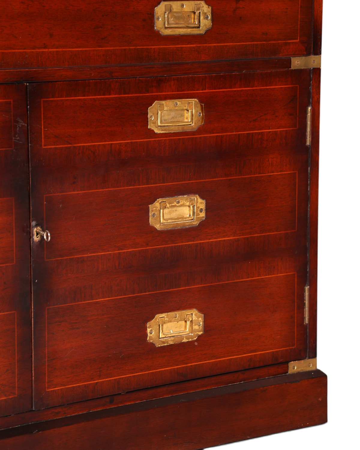 Hauptstadt Möblerei antiker maritimer Sekretär aus dunklem Holz mit dekorativen Messingbeschlägen und Schubladen