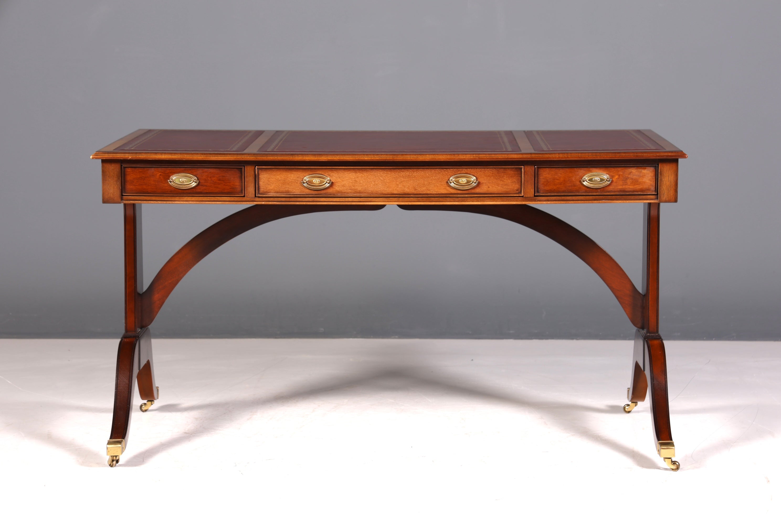 F959 Finish cm Filigraner Englischer Schreibtisch Englisch Desk Bürotisch 60s Office Table