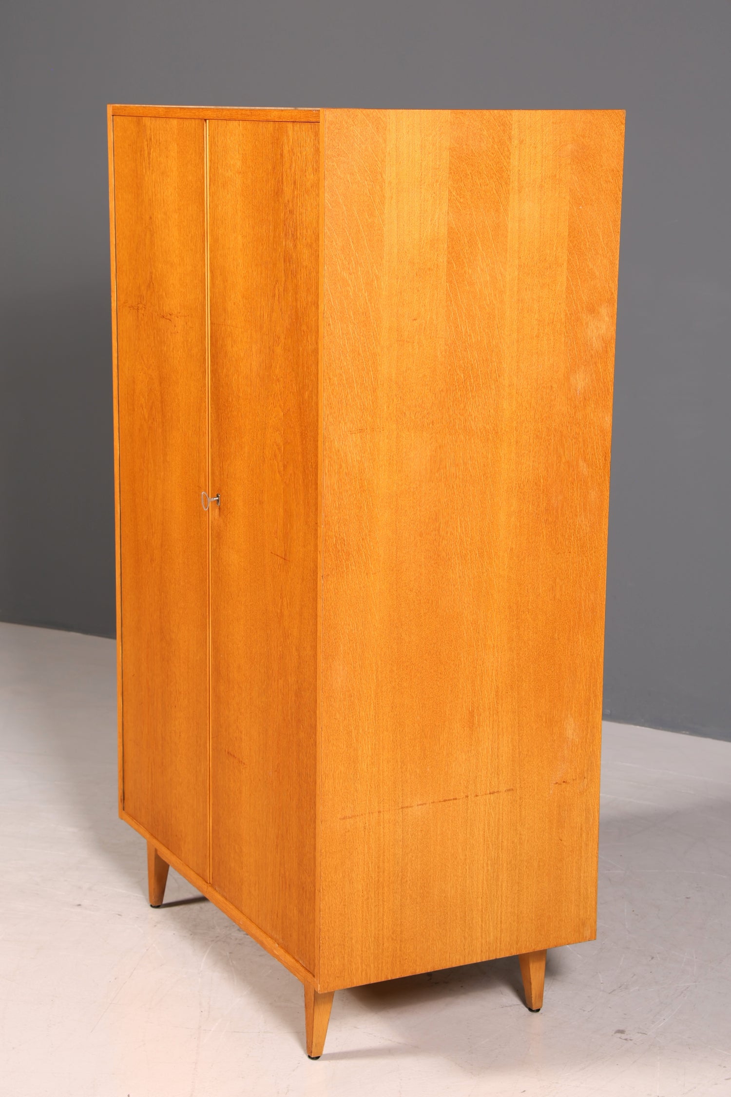 G615 Finish cm Traumhafter Mid Century Kleiderschrank Vintage Schrank Retro Wäscheschrank (Kopie)