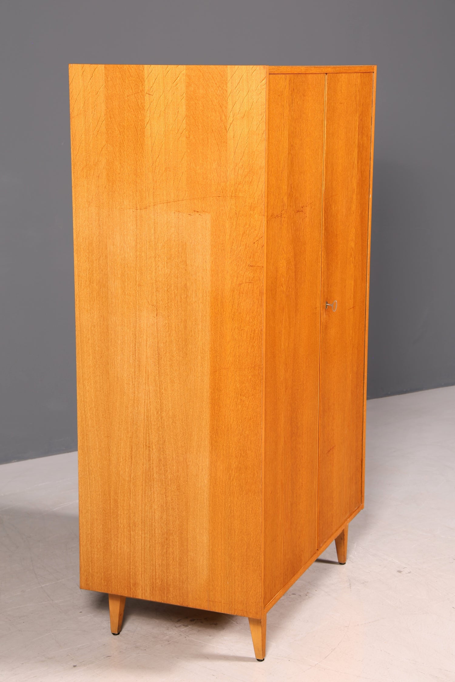 G615 Finish cm Traumhafter Mid Century Kleiderschrank Vintage Schrank Retro Wäscheschrank (Kopie)