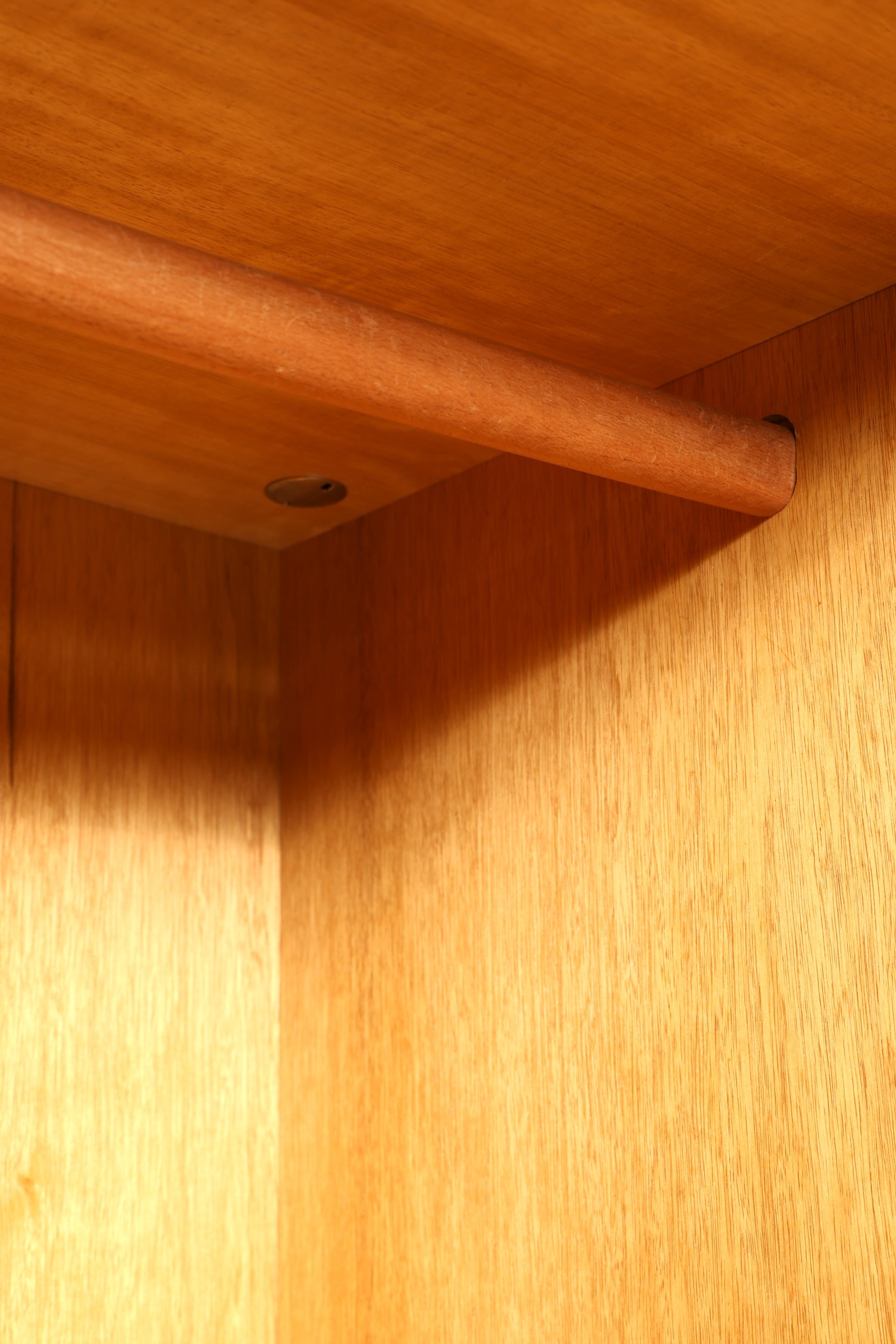 G615 Finish cm Traumhafter Mid Century Kleiderschrank Vintage Schrank Retro Wäscheschrank (Kopie)