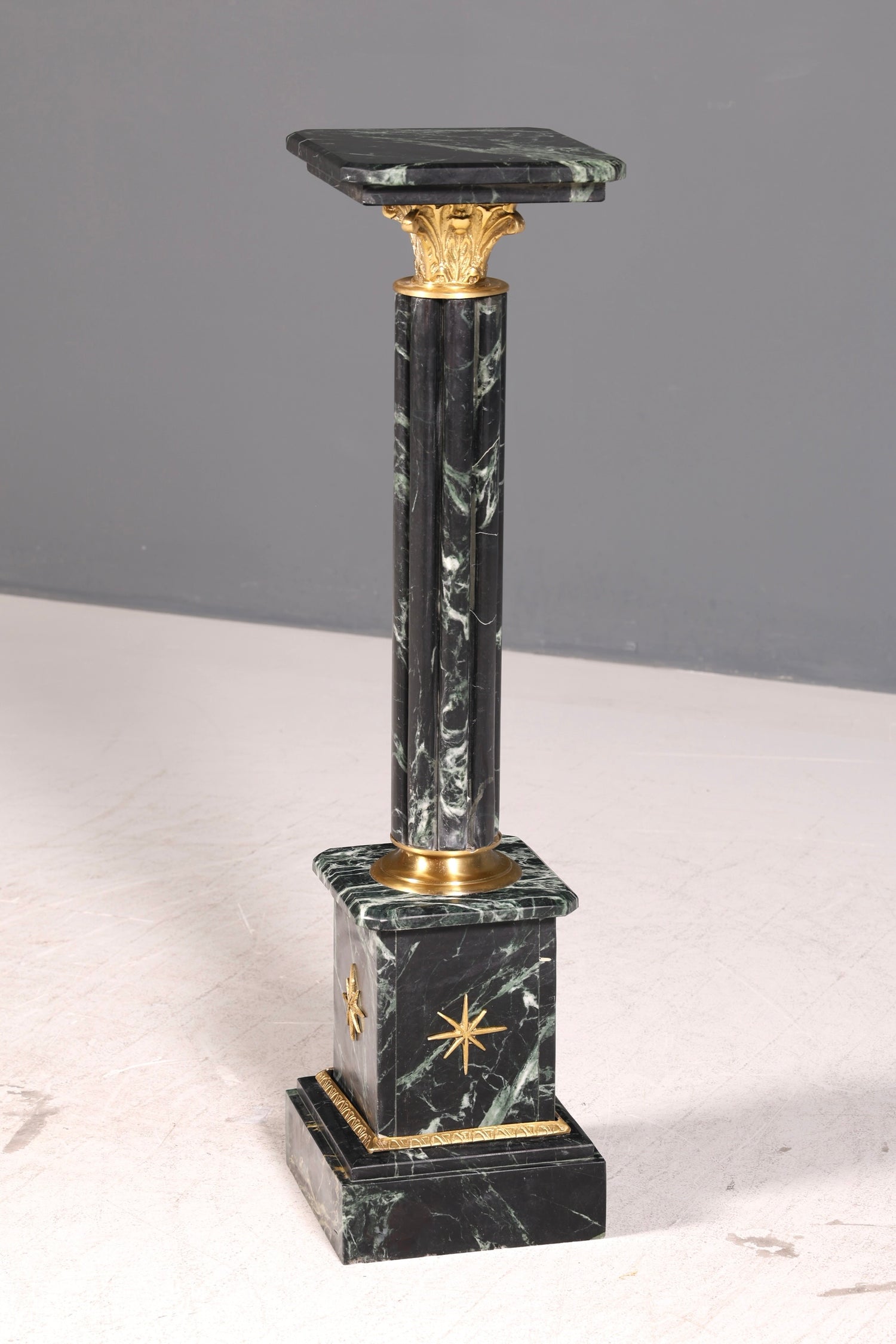 Traumhafte Barock Stil Säule Louis XV Marmor Blumensäule Naturstein Sockel Ablage