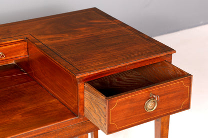 G621 Finish Filigraner Englischer Schreibtisch Englisch Desk Bürotisch 60s Office Table (Kopie)