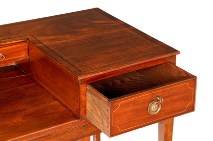 G621 Finish Filigraner Englischer Schreibtisch Englisch Desk Bürotisch 60s Office Table (Kopie)