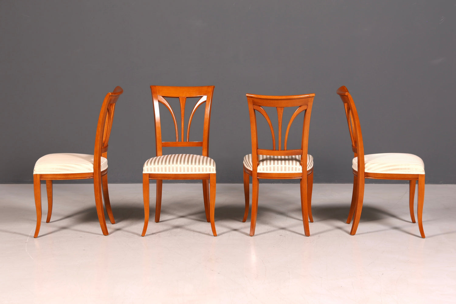 G625 Finish SELVA 4x Edle Englische Stühle Englisch Dining Chairs Antik 60er Jahre Küchenstühle Stuhlset (Kopie)