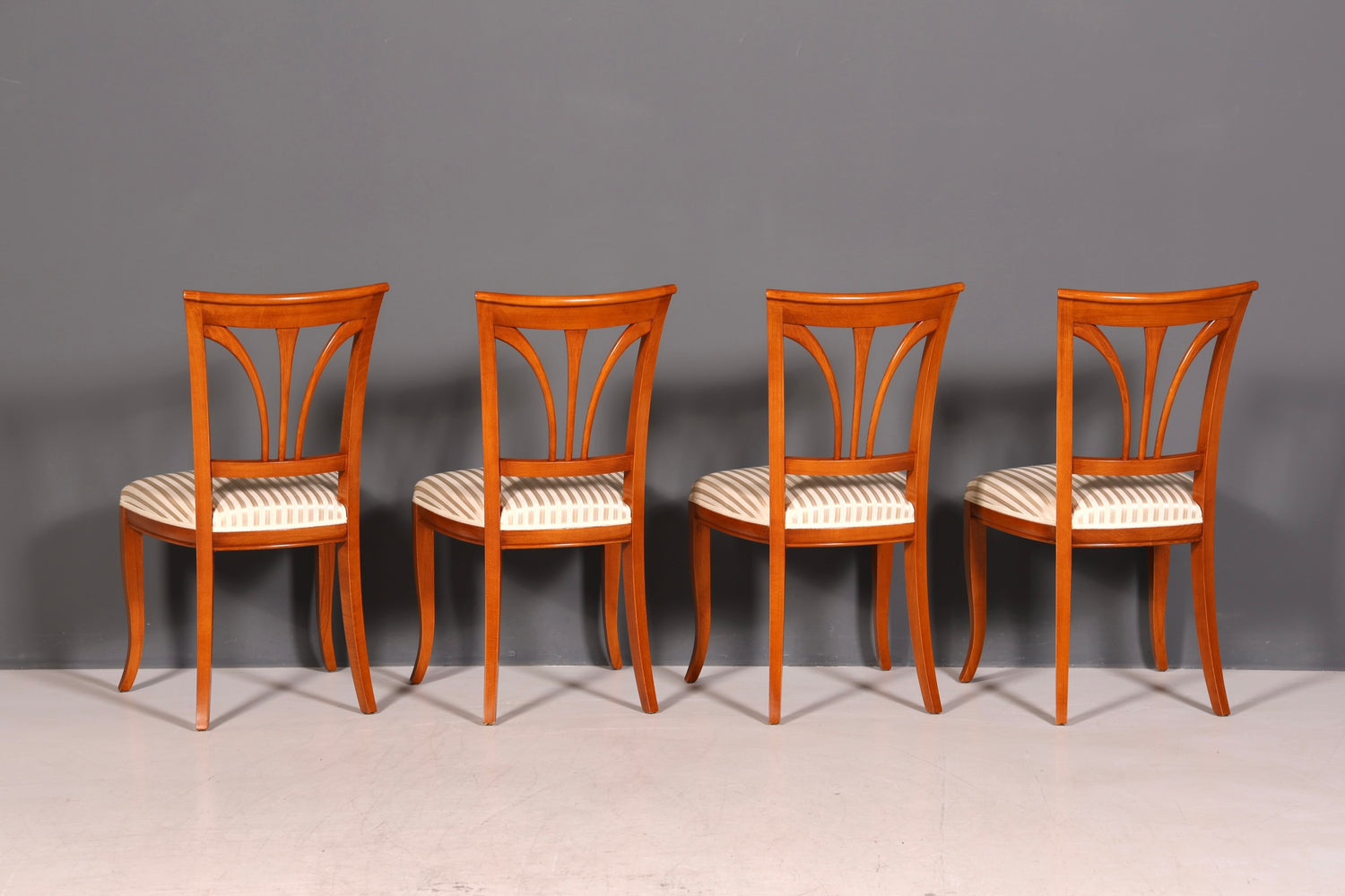 G625 Finish SELVA 4x Edle Englische Stühle Englisch Dining Chairs Antik 60er Jahre Küchenstühle Stuhlset (Kopie)