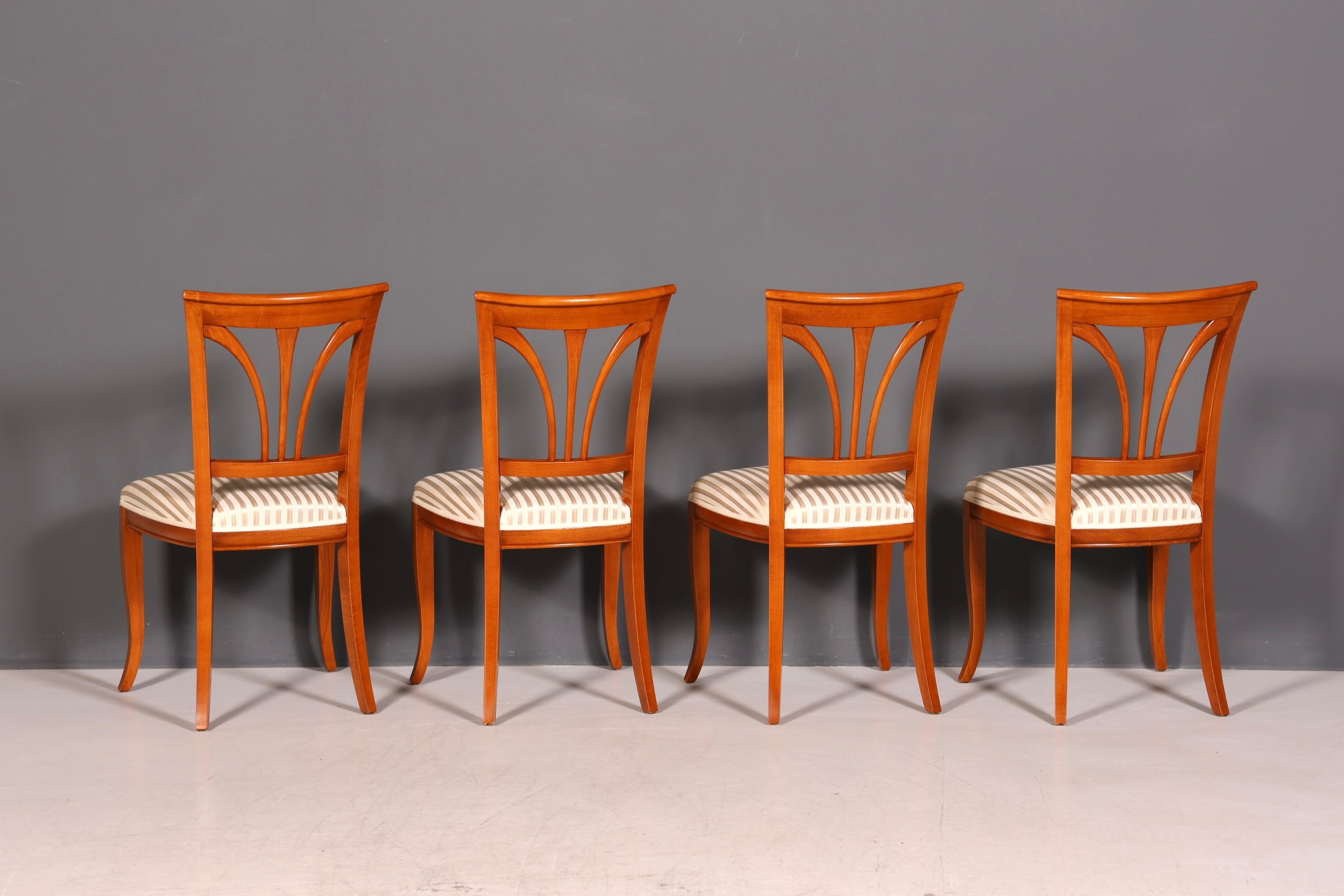 G625 Finish SELVA 4x Edle Englische Stühle Englisch Dining Chairs Antik 60er Jahre Küchenstühle Stuhlset (Kopie)