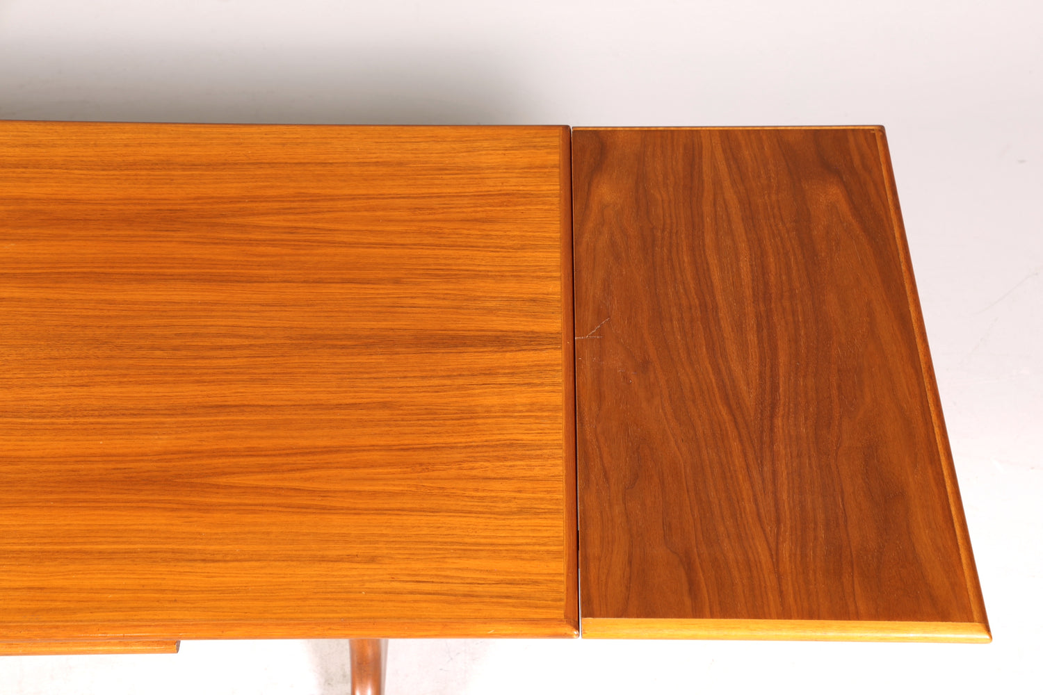 Wunderschöner Mid Century Couchtisch Teak Danish Retro Ablagetisch ausziehbarer höhenverstellbar Vintage Coffee Table 70er Jahre Wohnzimmertisch