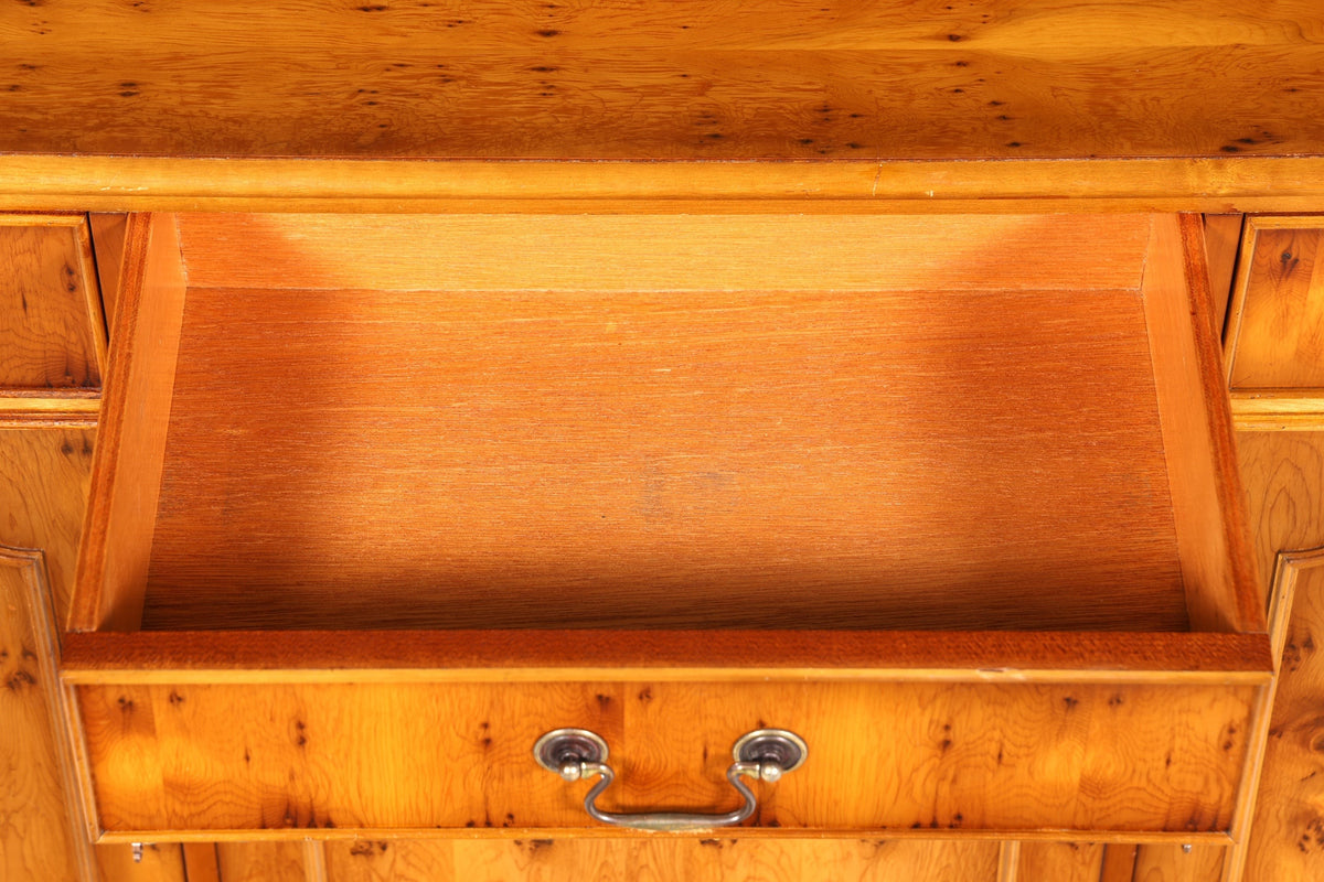 Wunderschönes Englisches Sideboard Schrank Antik 60s Buffetschrank Kommode