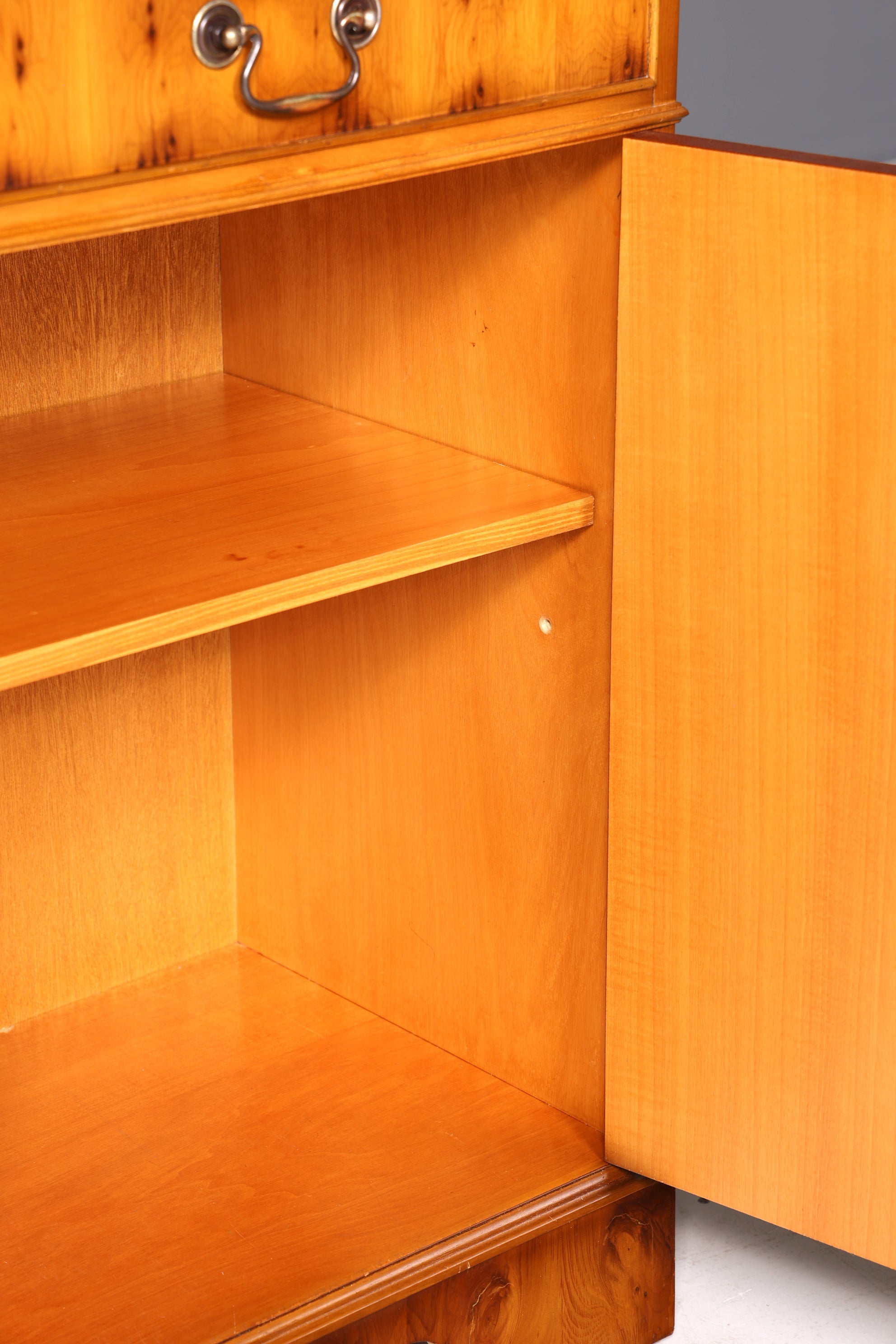 Wunderschönes Englisches Sideboard Schrank Antik 60s Buffetschrank Kommode