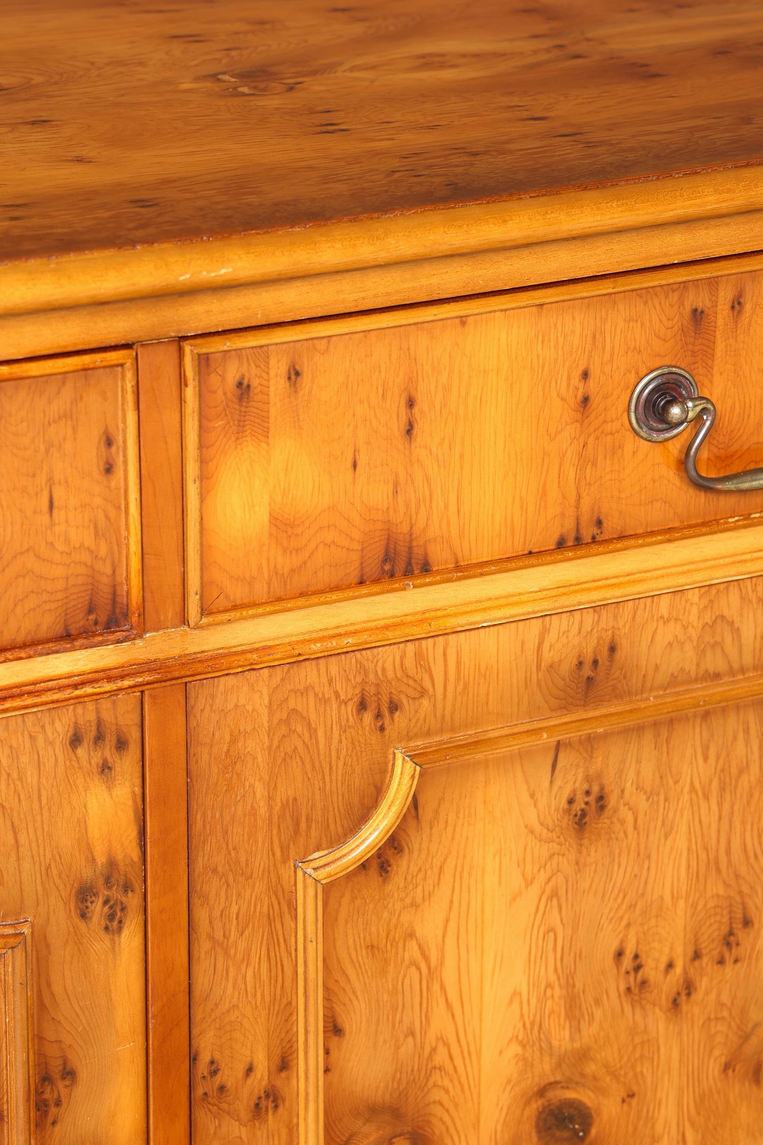 Wunderschönes Englisches Sideboard Schrank Antik 60s Buffetschrank Kommode