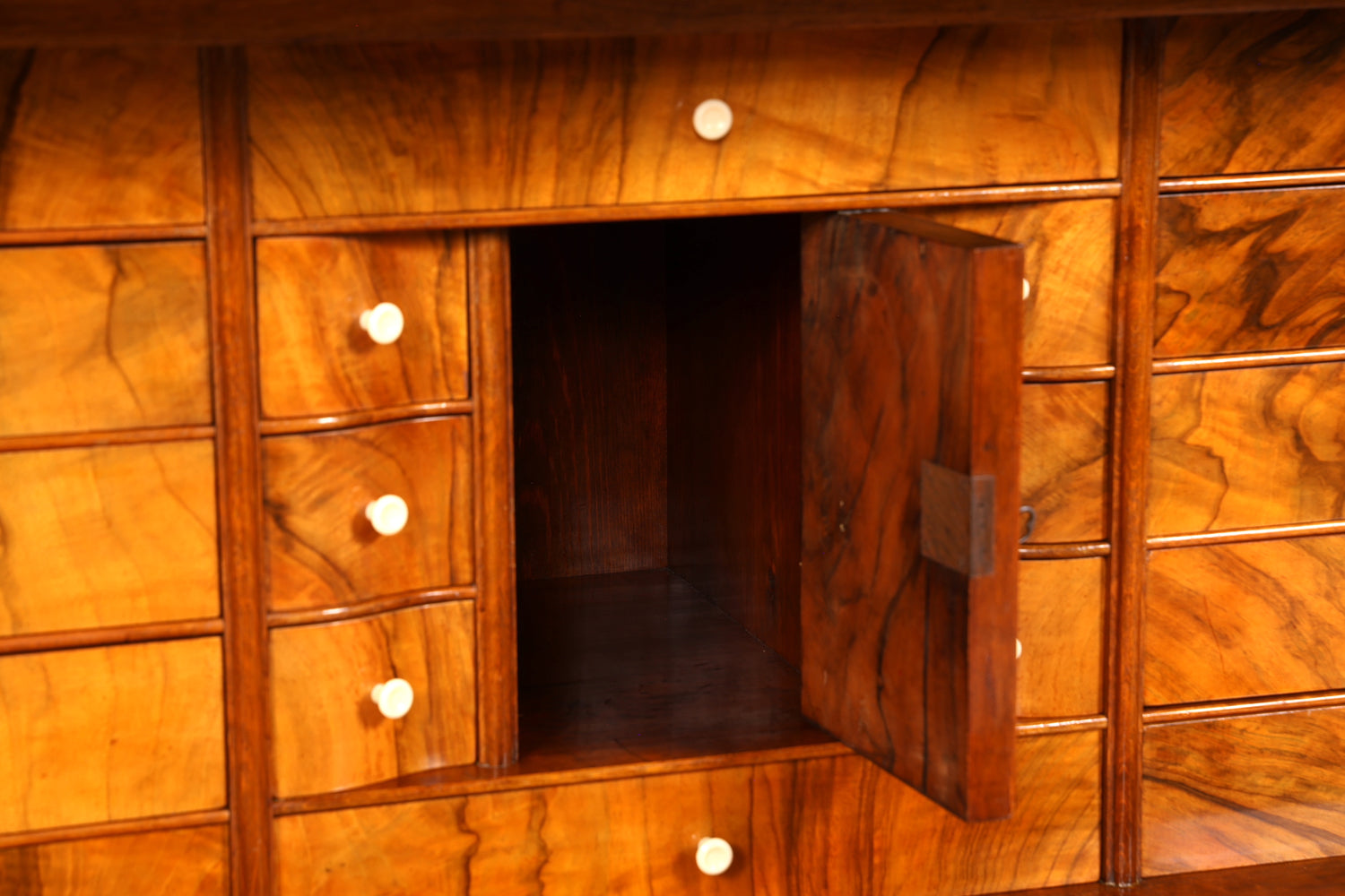 Stilvoller Biedermeier Sekretär Vertiko Louis Philippe  Kommode Schubladenkommode