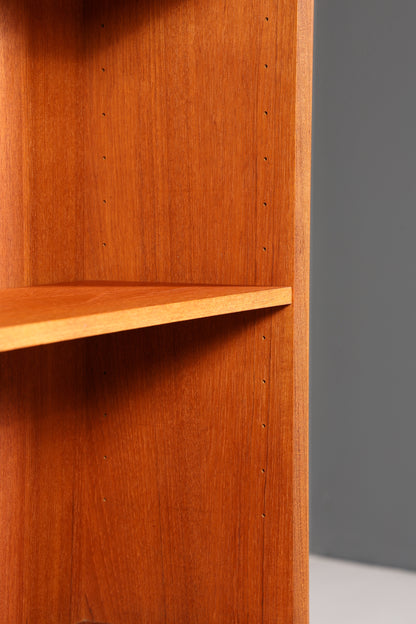 Schlichtes Mid Century Bücherregal Danish Design Schrank Retro Kommode Schiebetür Regal Vintage