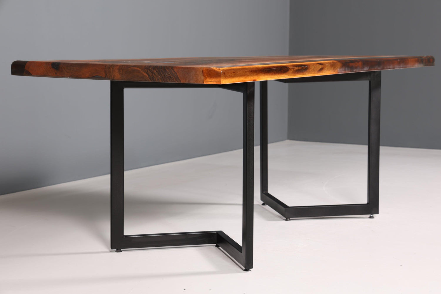 Beeindruckender Epoxidharz Tisch 200-90cm Nussbaum Esszimmer Tisch River Table Küchentisch