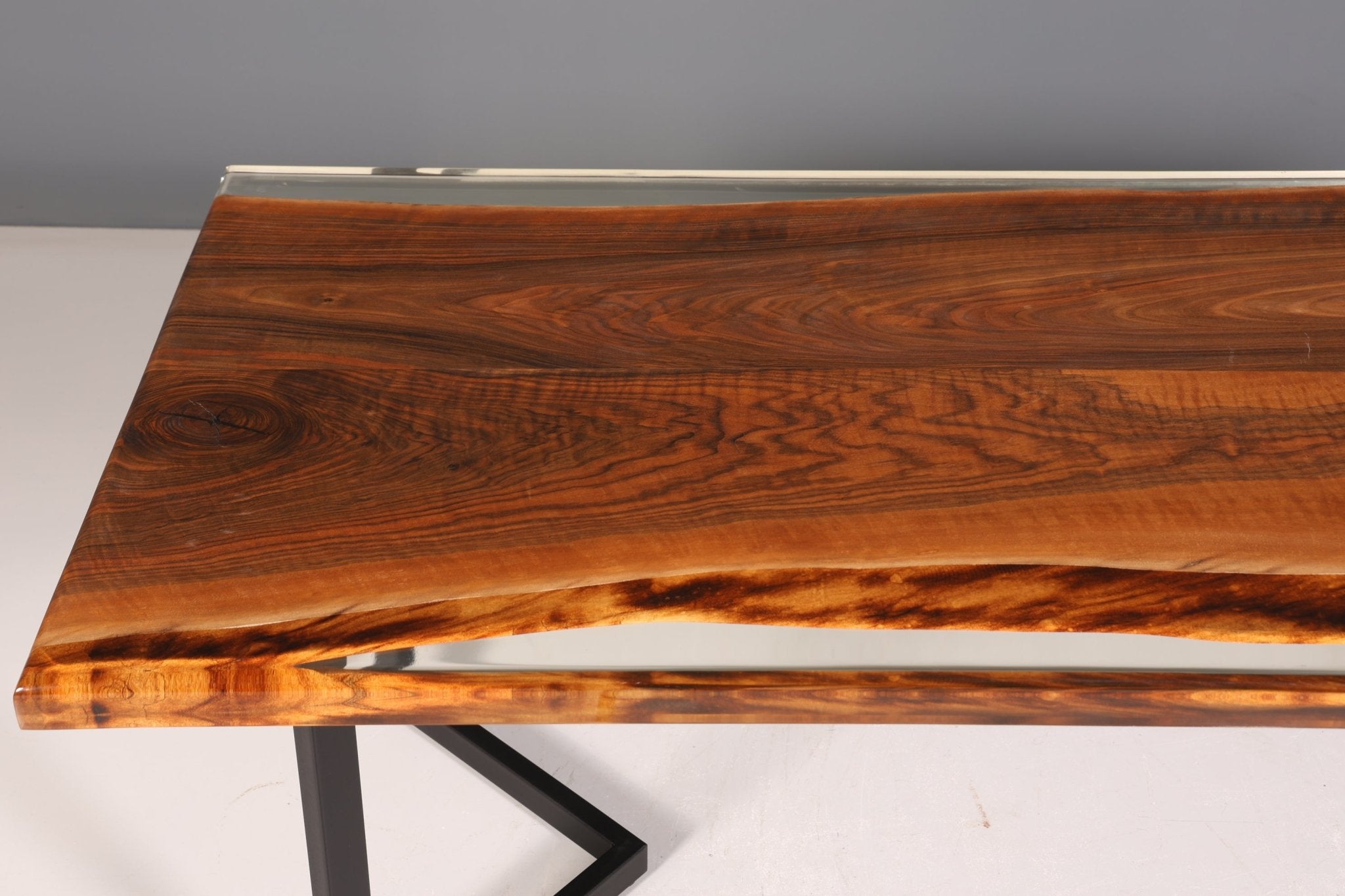 Edler Epoxidharz Tisch 220-90 cm Epoxy Nussbaum massiv Holz Esszimmer Tisch