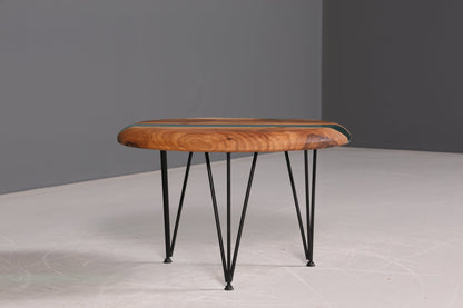 Einzigartiger Epoxidharz Couchtisch Nussbaum Tisch Beistelltisch grüner Ablagetisch