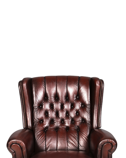 Hauptstadt Möblerei Chesterfield Ohrensessel aus braunem Echtleder mit klassischer Knopfheftung und Ziernägeln