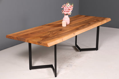 Edler Nussbaum Tisch 260cm-97cm Esszimmer Tisch Baumkanten Platte massiv Holz Küchentisch