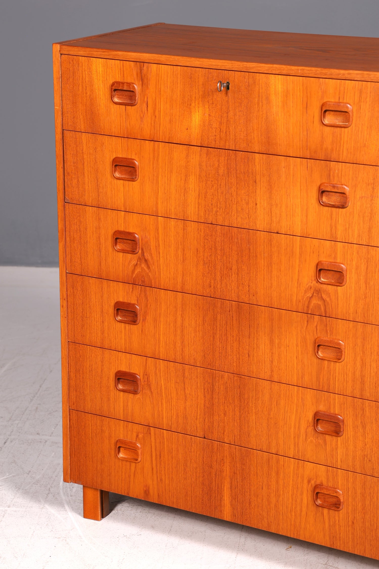Wunderschöne Mid Century Kommode Teak Danish Design Vintage Vertiko 60s 70s Schrank Schubladenkommode Holz Retro